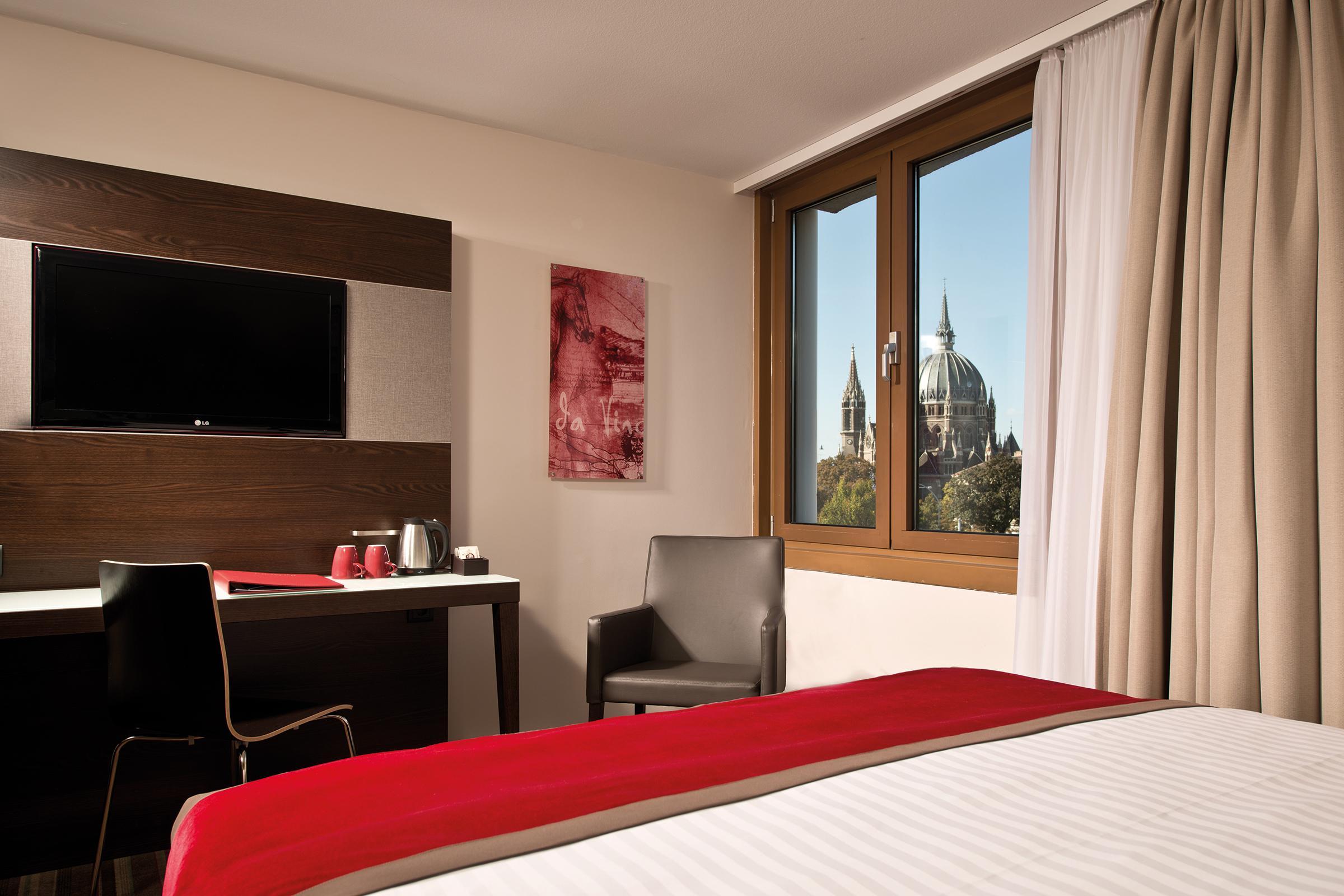 Сколько может стоять в вене. Leonardo Hotel Vienna. 25 Hours Hotel Vienna Вена. Отель Вена Симферополь.